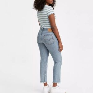 Levi’s Premium Modern 2020 Women’s Wedgie Icon Fit Ankle Jeans Light Medium Wash